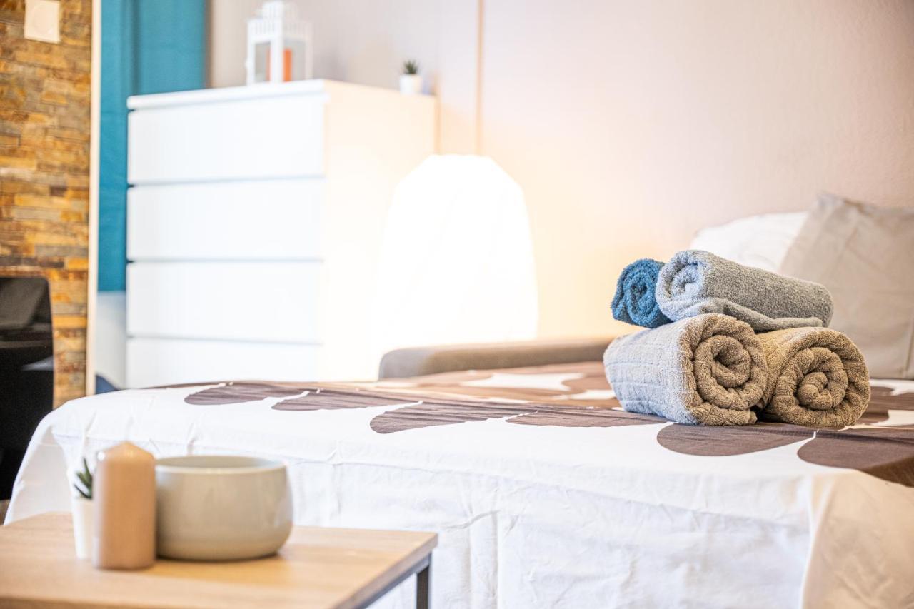 LE BABY STUDIO - PLEIN CENTRE COSY 2Min PLAGE WIFI Gratuit- COHôteConciergerie La Grande Motte Esterno foto