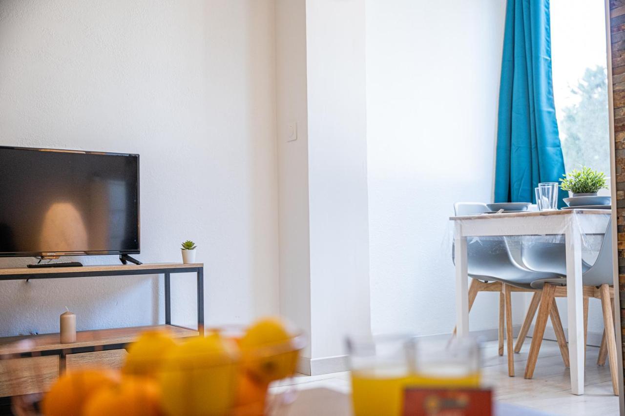 LE BABY STUDIO - PLEIN CENTRE COSY 2Min PLAGE WIFI Gratuit- COHôteConciergerie La Grande Motte Esterno foto